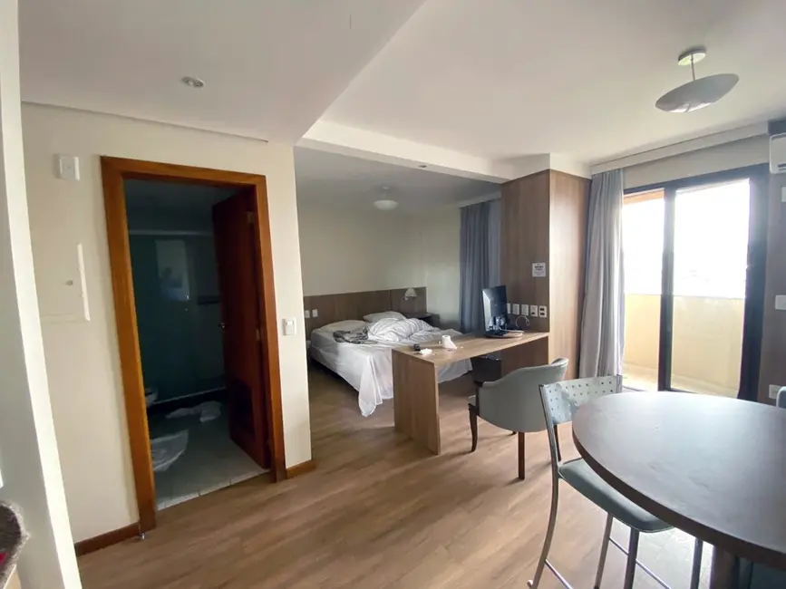 Apartamento com 1 quarto à venda, 38m2 em Praia de Belas, Porto Alegre - RS - imagem 4 Foto 4 de Apartamento com 1 quarto à venda, 38m2 em Praia de Belas, Porto Alegre - RS