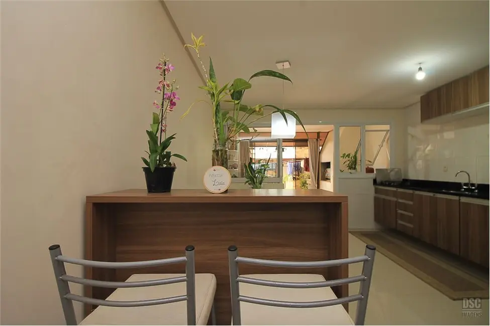 Foto 6 de Casa com 3 quartos à venda, 180m2 em Guarujá, Porto Alegre - RS