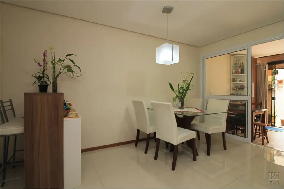 Foto 9 de Casa com 3 quartos à venda, 180m2 em Guarujá, Porto Alegre - RS