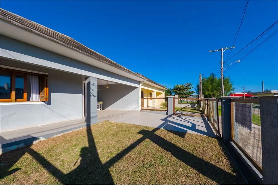 Casa com 3 quartos à venda, 98m2 em Tramandai - RS - imagem 6 Foto 6 de Casa com 3 quartos à venda, 98m2 em Tramandai - RS