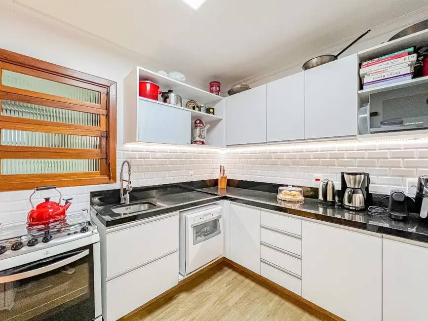 Apartamento com 2 quartos à venda, 94m2 em Moinhos de Vento, Porto Alegre - RS - imagem 7 Foto 7 de Apartamento com 2 quartos à venda, 94m2 em Moinhos de Vento, Porto Alegre - RS