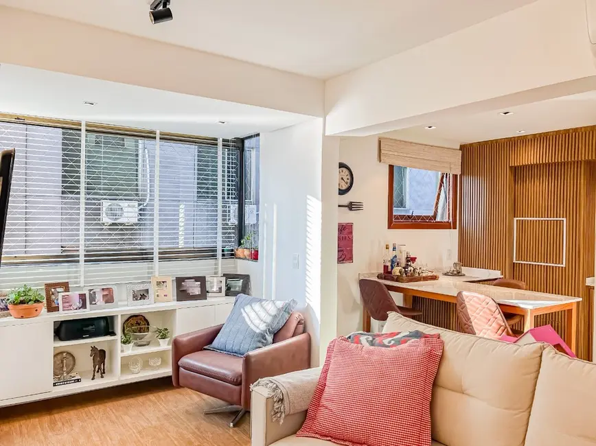 Apartamento com 2 quartos à venda, 94m2 em Moinhos de Vento, Porto Alegre - RS - imagem 9 Foto 9 de Apartamento com 2 quartos à venda, 94m2 em Moinhos de Vento, Porto Alegre - RS