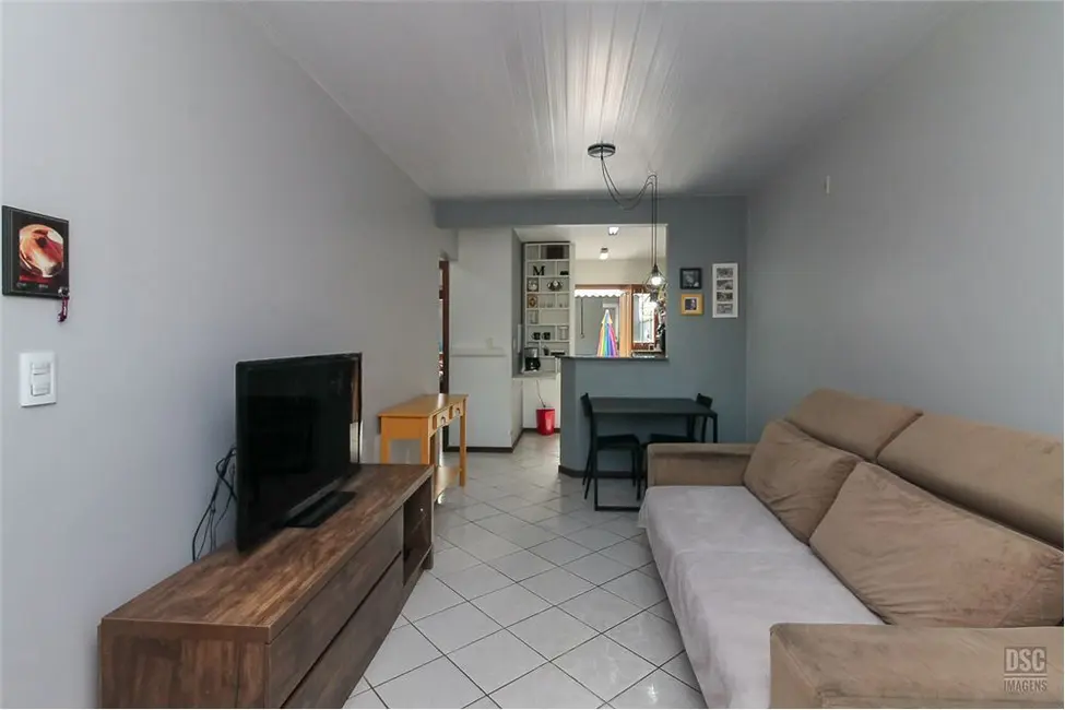 Foto 3 de Casa à venda, 52m2 em Hípica, Porto Alegre - RS
