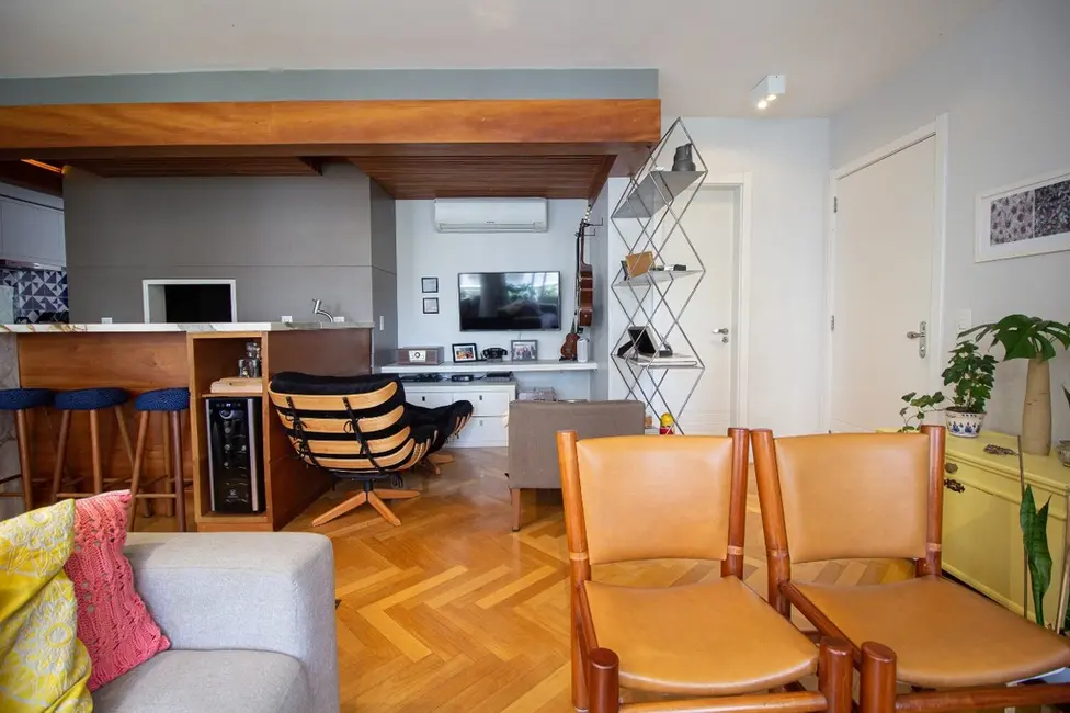 Apartamento com 3 quartos à venda, 128m2 em Menino Deus, Porto Alegre - RS - imagem 9 Foto 9 de Apartamento com 3 quartos à venda, 128m2 em Menino Deus, Porto Alegre - RS