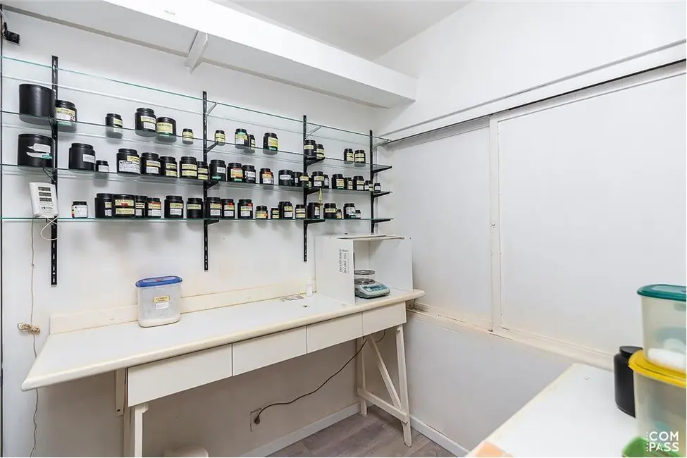 Loja à venda, 43m2 em Auxiliadora, Porto Alegre - RS - imagem 9 Foto 9 de Loja à venda, 43m2 em Auxiliadora, Porto Alegre - RS