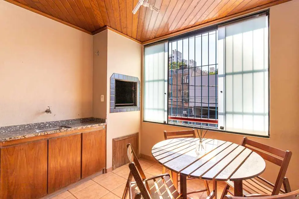 Apartamento com 2 quartos à venda, 85m2 em Passo da Areia, Porto Alegre - RS - imagem 4 Foto 4 de Apartamento com 2 quartos à venda, 85m2 em Passo da Areia, Porto Alegre - RS