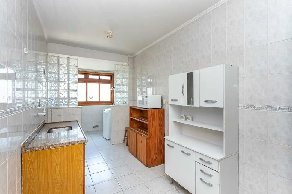Apartamento com 2 quartos à venda, 85m2 em Passo da Areia, Porto Alegre - RS - imagem 8 Foto 8 de Apartamento com 2 quartos à venda, 85m2 em Passo da Areia, Porto Alegre - RS