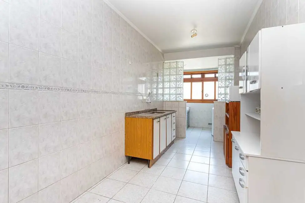 Apartamento com 2 quartos à venda, 85m2 em Passo da Areia, Porto Alegre - RS - imagem 7 Foto 7 de Apartamento com 2 quartos à venda, 85m2 em Passo da Areia, Porto Alegre - RS