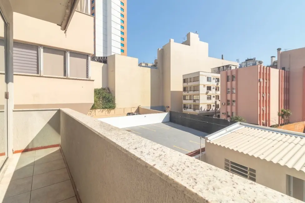 Apartamento com 3 quartos à venda, 117m2 em Moinhos de Vento, Porto Alegre - RS - imagem 7 Foto 7 de Apartamento com 3 quartos à venda, 117m2 em Moinhos de Vento, Porto Alegre - RS