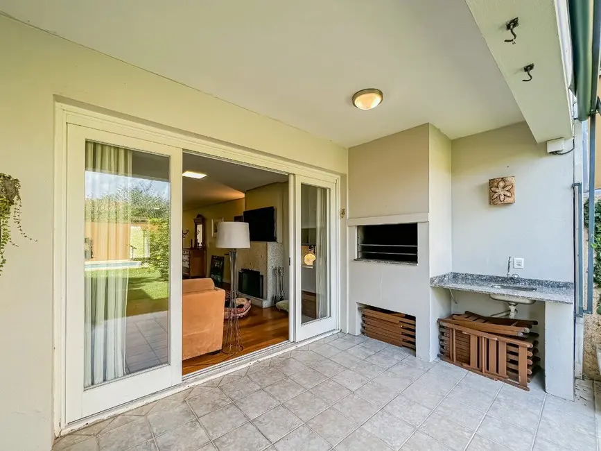Casa com 4 quartos à venda, 362m2 em Vila Jardim, Porto Alegre - RS - imagem 4 Foto 4 de Casa com 4 quartos à venda, 362m2 em Vila Jardim, Porto Alegre - RS