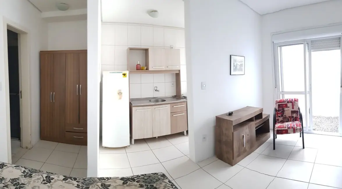 Kitnet à venda, 26m2 em Menino Deus, Porto Alegre - RS - imagem 2 Foto 2 de Kitnet à venda, 26m2 em Menino Deus, Porto Alegre - RS