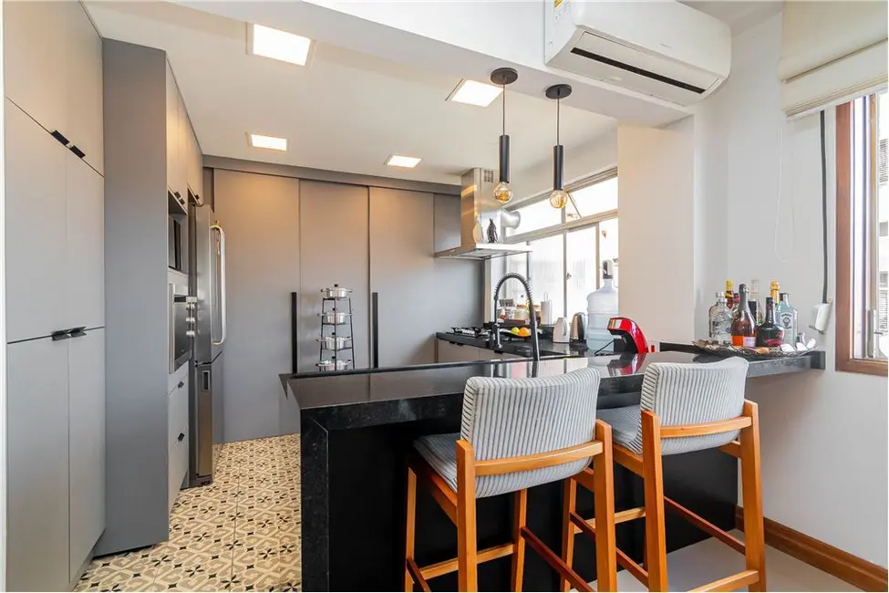 Foto 5 de Apartamento com 4 quartos à venda, 194m2 em Jardim Lindóia, Porto Alegre - RS