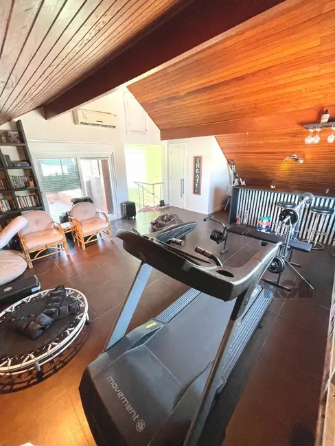 Casa com 3 quartos à venda, 450m2 em Nonoai, Porto Alegre - RS - imagem 5 Foto 5 de Casa com 3 quartos à venda, 450m2 em Nonoai, Porto Alegre - RS