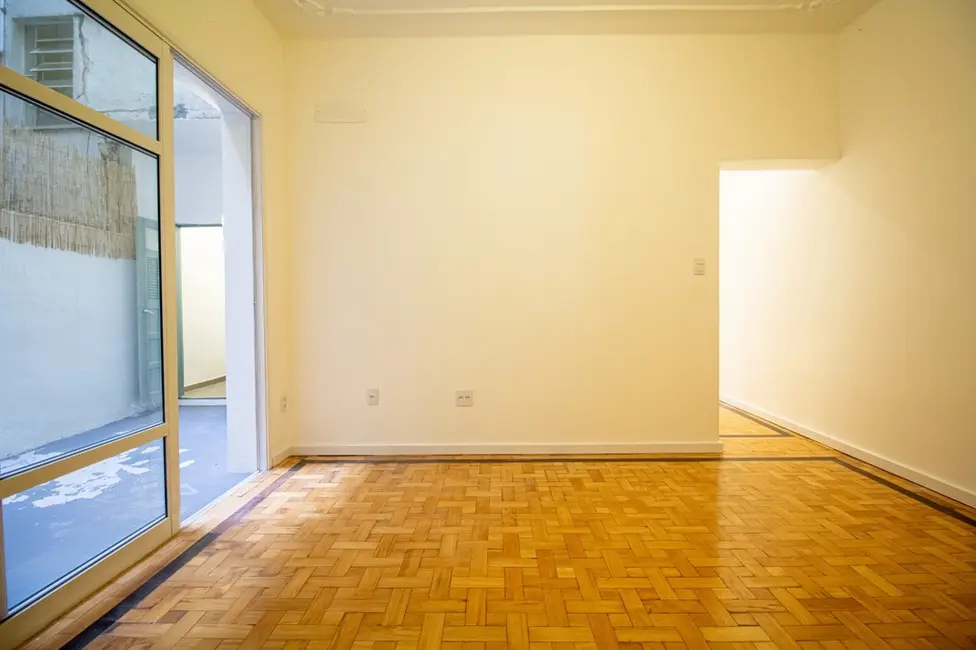 Foto 2 de Apartamento com 2 quartos à venda, 76m2 em Santana, Porto Alegre - RS