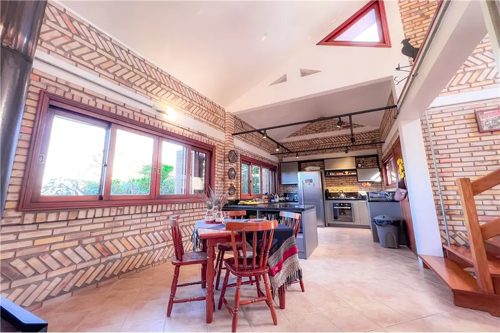 Casa com 3 quartos à venda, 199m2 em São Lucas, Viamao - RS - imagem 6 Foto 6 de Casa com 3 quartos à venda, 199m2 em São Lucas, Viamao - RS