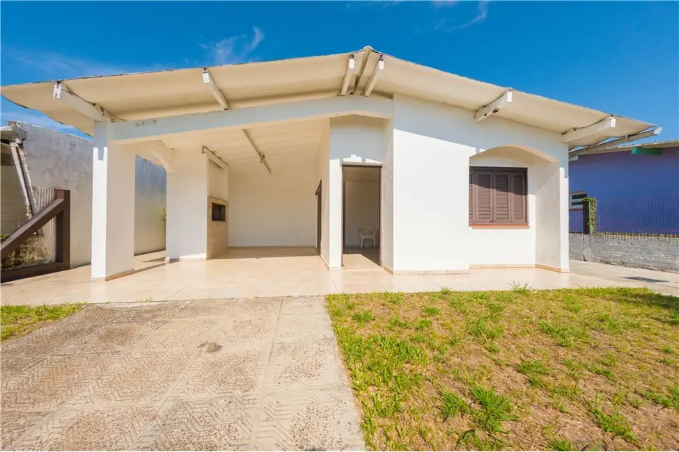 Casa com 3 quartos à venda, 105m2 em Tramandai - RS - imagem 1 Foto 1 de Casa com 3 quartos à venda, 105m2 em Tramandai - RS