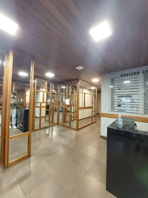 Foto 3 de Sala Comercial à venda, 38m2 em Auxiliadora, Porto Alegre - RS