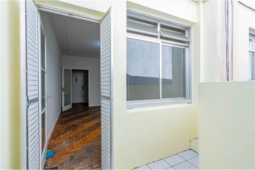 Apartamento com 3 quartos à venda, 100m2 em Independência, Porto Alegre - RS - imagem 4 Foto 4 de Apartamento com 3 quartos à venda, 100m2 em Independência, Porto Alegre - RS