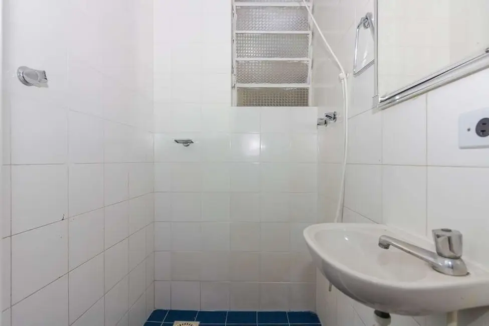 Apartamento com 3 quartos à venda, 99m2 em Menino Deus, Porto Alegre - RS - imagem 9 Foto 9 de Apartamento com 3 quartos à venda, 99m2 em Menino Deus, Porto Alegre - RS
