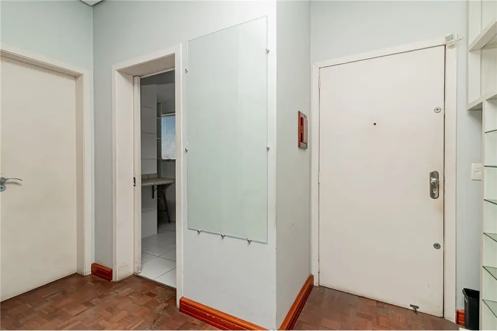 Foto 4 de Sala Comercial à venda, 39m2 em São João, Porto Alegre - RS