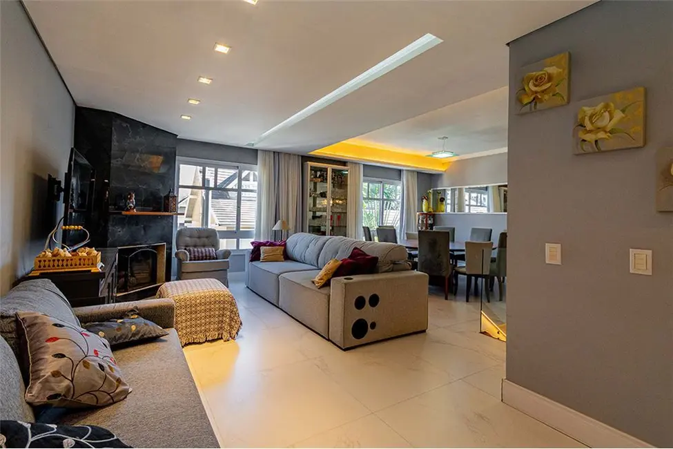 Foto 3 de Casa com 3 quartos à venda, 252m2 em Jardim Carvalho, Porto Alegre - RS