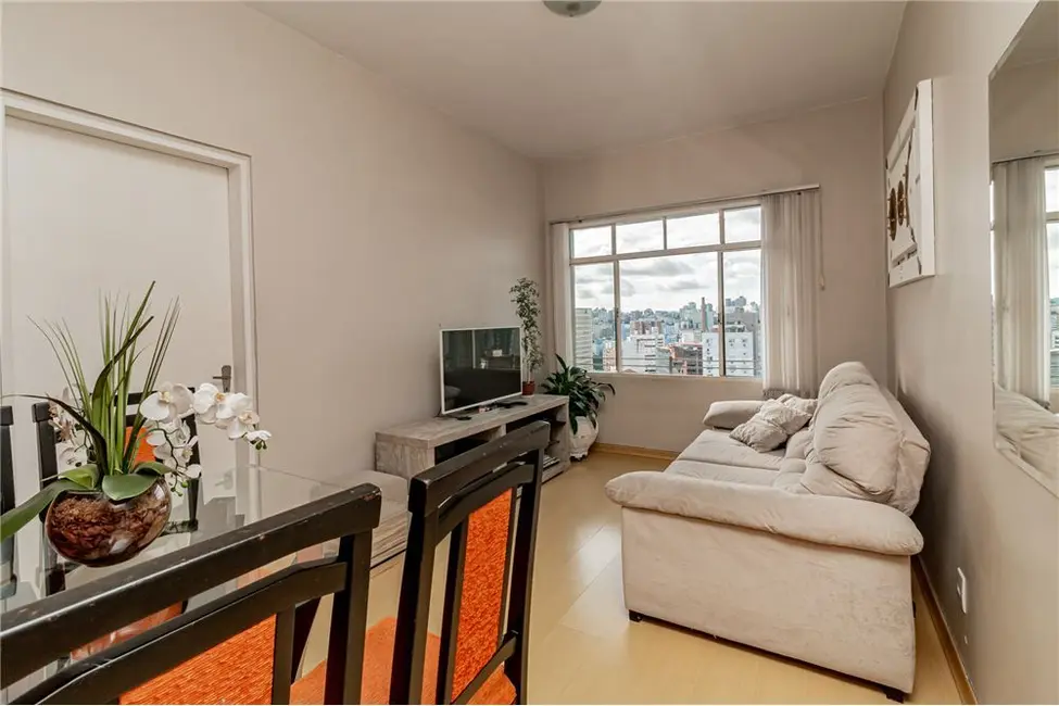 Apartamento com 1 quarto à venda, 40m2 em Centro Histórico, Porto Alegre - RS - imagem 3 Foto 3 de Apartamento com 1 quarto à venda, 40m2 em Centro Histórico, Porto Alegre - RS