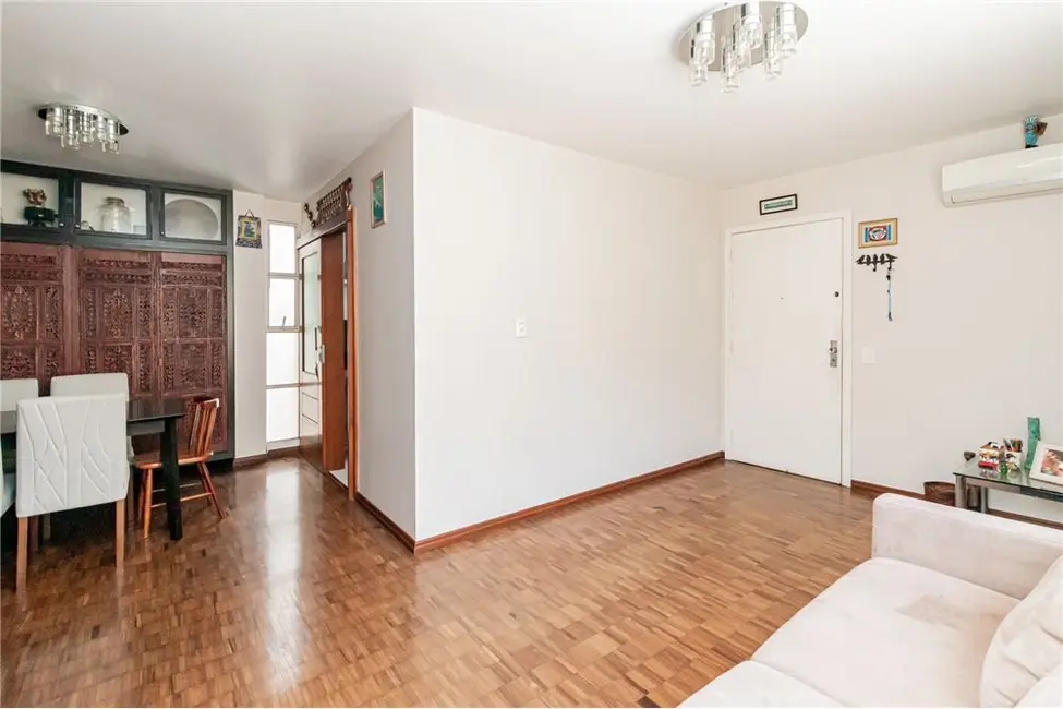 Foto 4 de Apartamento com 3 quartos à venda, 108m2 em Rio Branco, Porto Alegre - RS