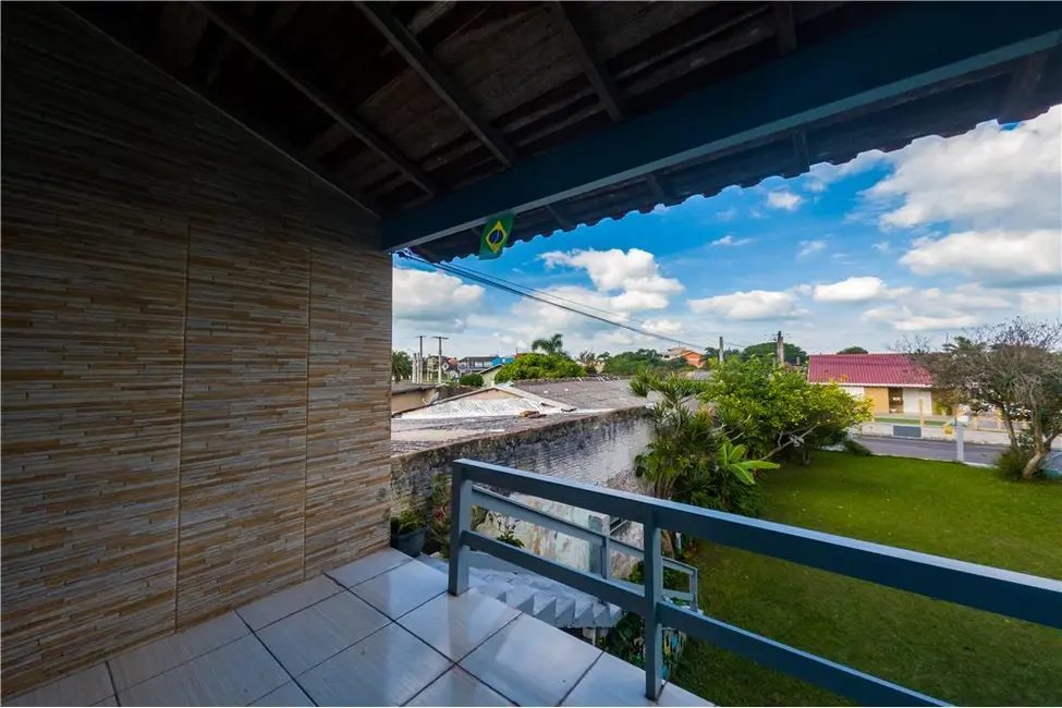 Casa com 8 quartos à venda, 200m2 em Tramandai - RS - imagem 7 Foto 7 de Casa com 8 quartos à venda, 200m2 em Tramandai - RS