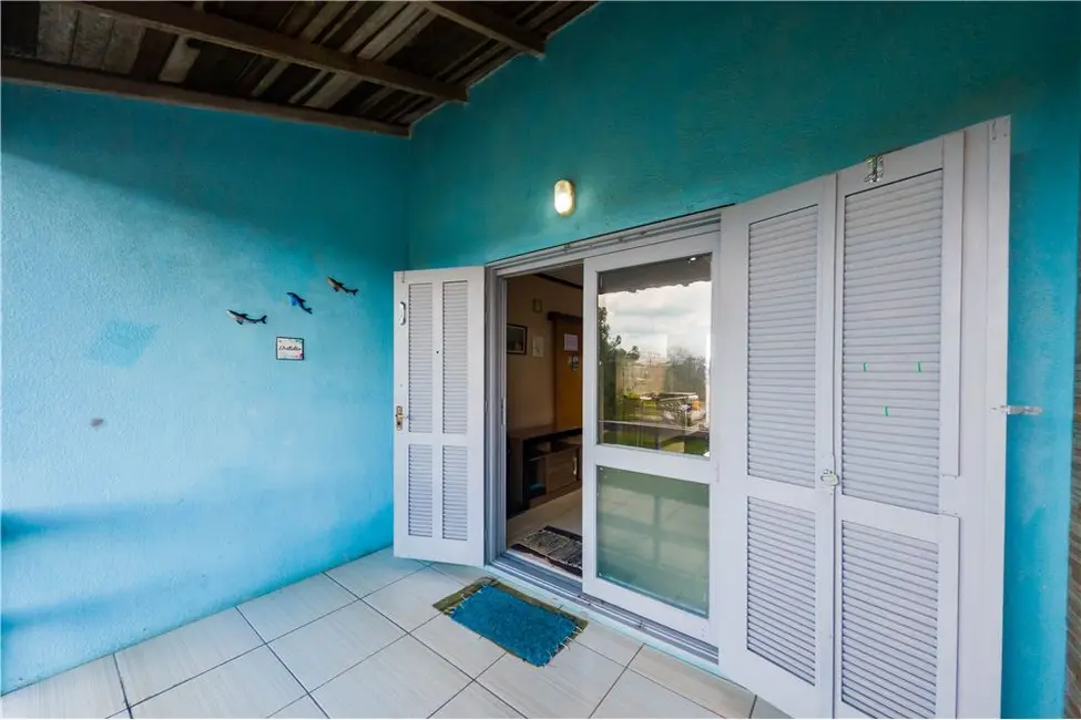 Casa com 8 quartos à venda, 200m2 em Tramandai - RS - imagem 5 Foto 5 de Casa com 8 quartos à venda, 200m2 em Tramandai - RS
