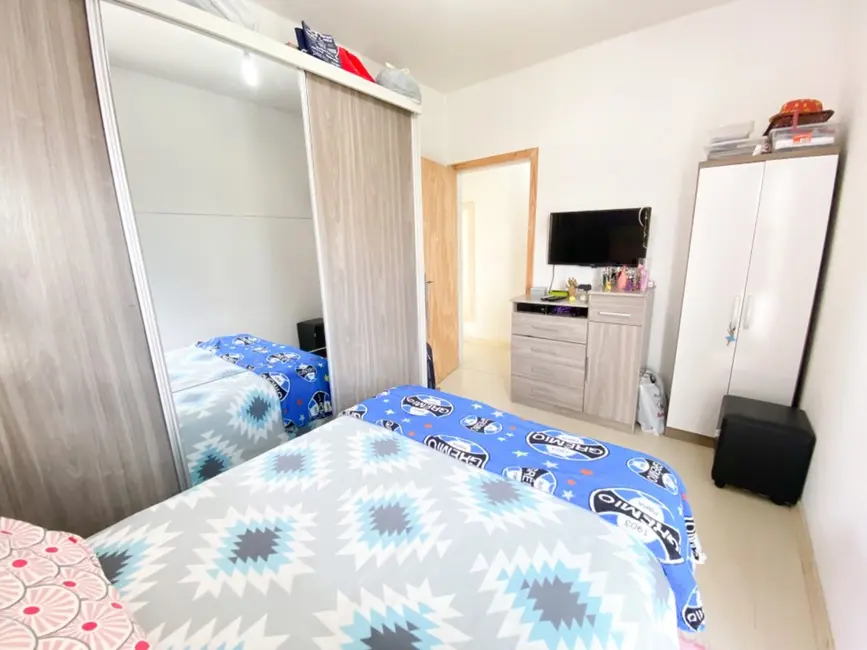 Foto 9 de Apartamento com 2 quartos à venda, 55m2 em Passo da Areia, Porto Alegre - RS