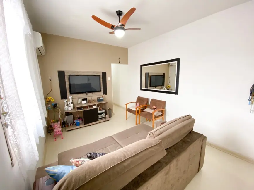 Foto 2 de Apartamento com 2 quartos à venda, 55m2 em Passo da Areia, Porto Alegre - RS