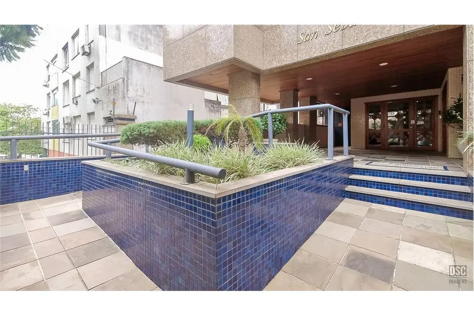 Foto 2 de Apartamento com 3 quartos à venda, 221m2 em Higienópolis, Porto Alegre - RS