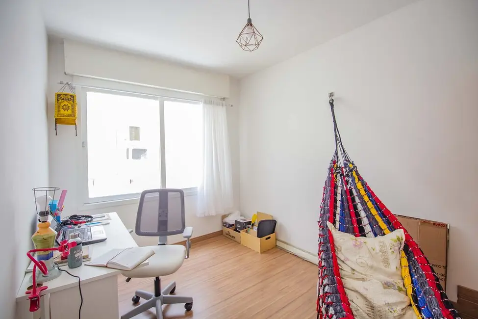 Apartamento com 2 quartos à venda, 55m2 em Menino Deus, Porto Alegre - RS - imagem 4 Foto 4 de Apartamento com 2 quartos à venda, 55m2 em Menino Deus, Porto Alegre - RS