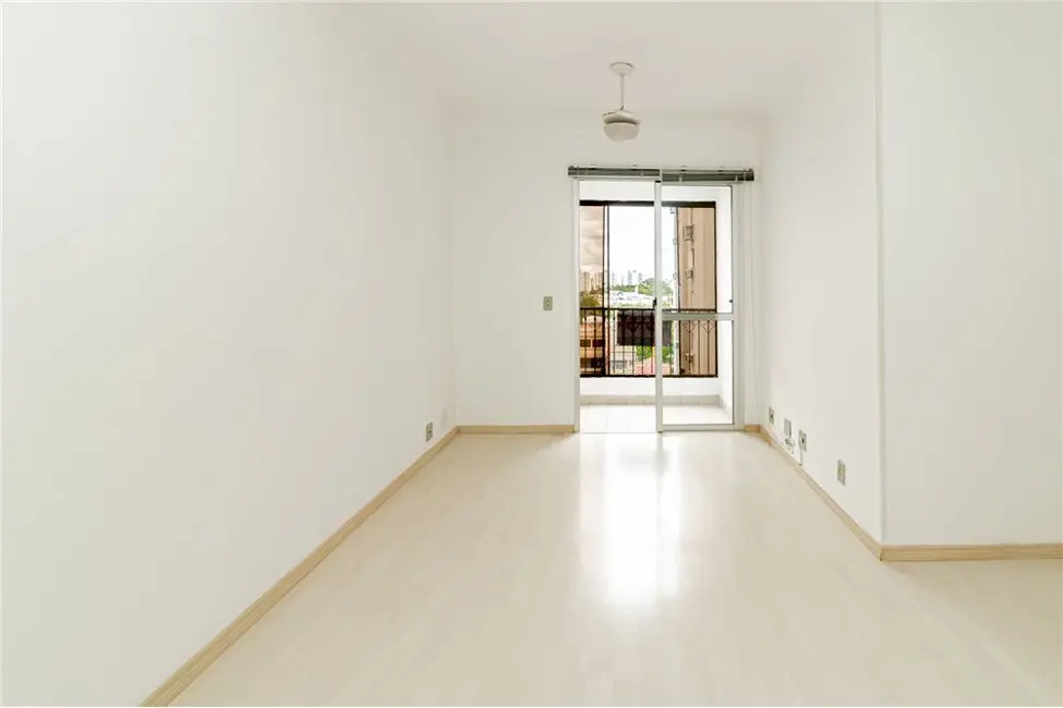 Foto 2 de Apartamento com 2 quartos à venda, 56m2 em Porto Alegre - RS