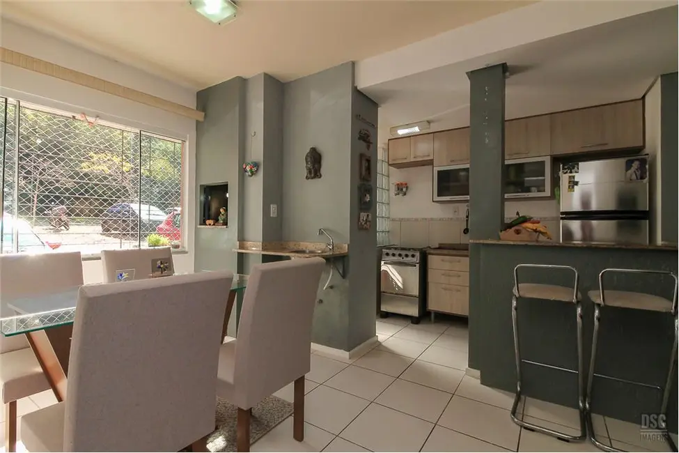 Foto 5 de Apartamento com 2 quartos à venda, 55m2 em Guarujá, Porto Alegre - RS