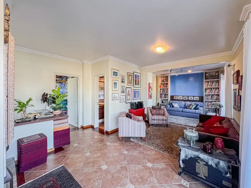 Apartamento com 2 quartos à venda, 207m2 em Petrópolis, Porto Alegre - RS - imagem 9 Foto 9 de Apartamento com 2 quartos à venda, 207m2 em Petrópolis, Porto Alegre - RS