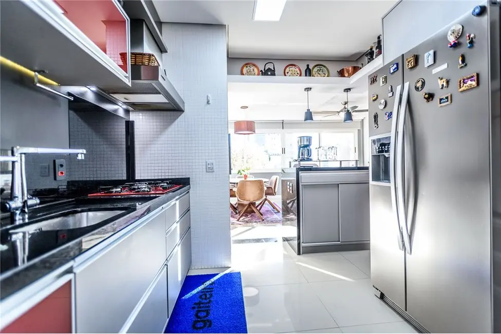 Apartamento com 3 quartos à venda, 110m2 em Higienópolis, Porto Alegre - RS - imagem 9 Foto 9 de Apartamento com 3 quartos à venda, 110m2 em Higienópolis, Porto Alegre - RS