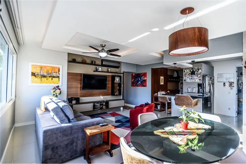 Apartamento com 3 quartos à venda, 110m2 em Higienópolis, Porto Alegre - RS - imagem 2 Foto 2 de Apartamento com 3 quartos à venda, 110m2 em Higienópolis, Porto Alegre - RS