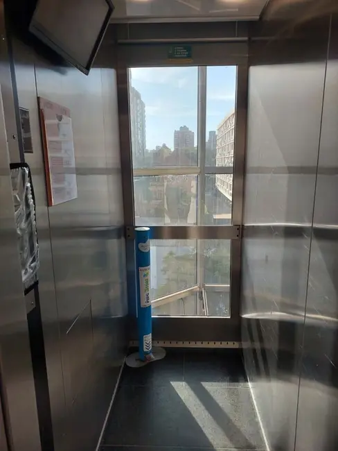 Foto 4 de Sala Comercial à venda, 30m2 em Rio Branco, Porto Alegre - RS