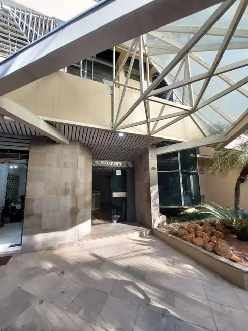 Foto 2 de Sala Comercial à venda, 30m2 em Rio Branco, Porto Alegre - RS