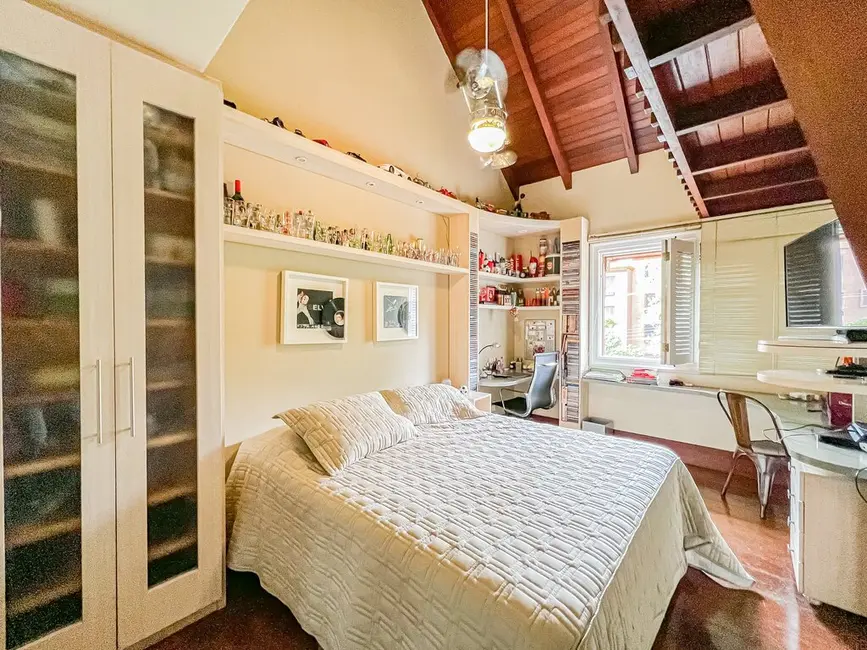 Foto 7 de Casa com 4 quartos à venda, 491m2 em Chácara das Pedras, Porto Alegre - RS