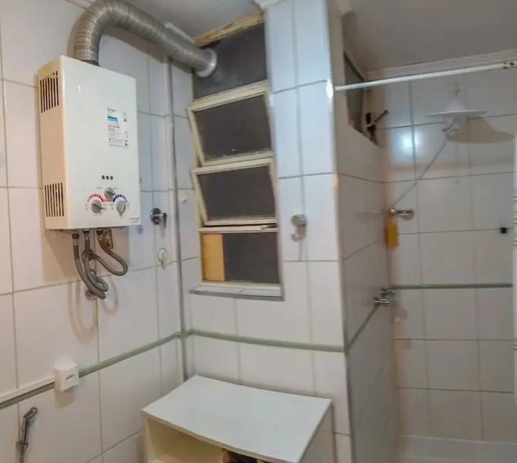 Apartamento com 3 quartos à venda, 126m2 em Centro Histórico, Porto Alegre - RS - imagem 9 Foto 9 de Apartamento com 3 quartos à venda, 126m2 em Centro Histórico, Porto Alegre - RS