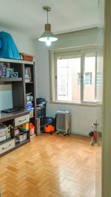 Apartamento com 3 quartos à venda, 126m2 em Centro Histórico, Porto Alegre - RS - imagem 7 Foto 7 de Apartamento com 3 quartos à venda, 126m2 em Centro Histórico, Porto Alegre - RS