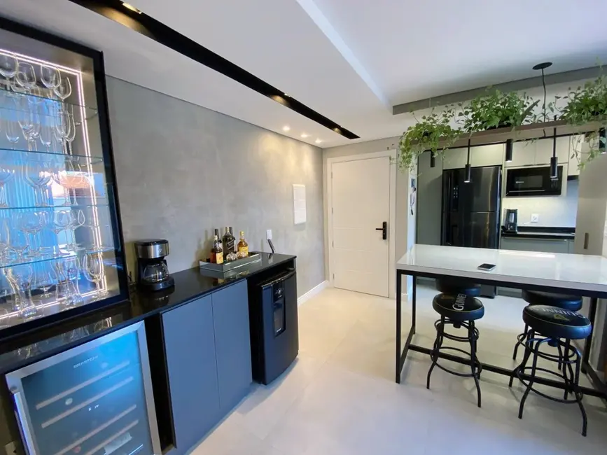 Apartamento com 2 quartos à venda, 157m2 em Menino Deus, Porto Alegre - RS - imagem 3 Foto 3 de Apartamento com 2 quartos à venda, 157m2 em Menino Deus, Porto Alegre - RS