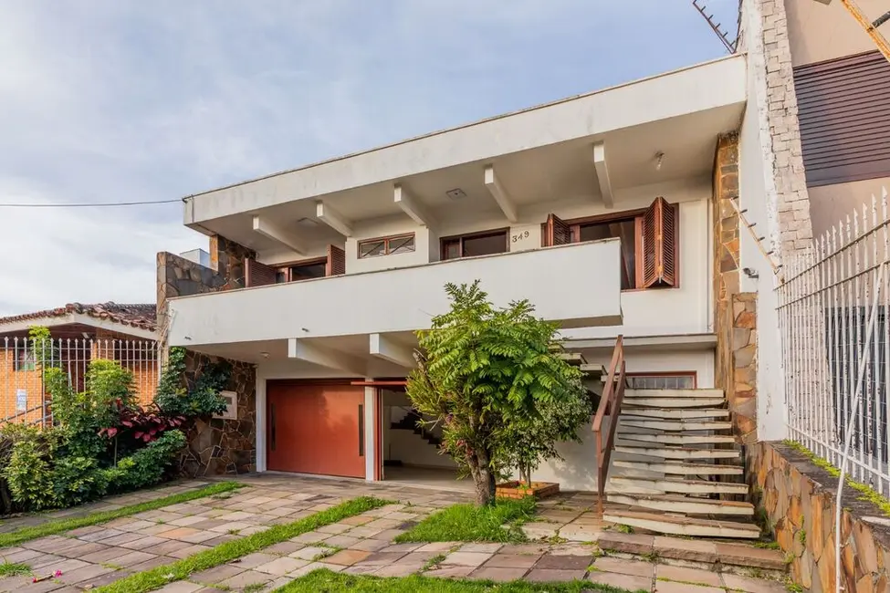 Foto 1 de Casa com 3 quartos à venda, 280m2 em Chácara das Pedras, Porto Alegre - RS