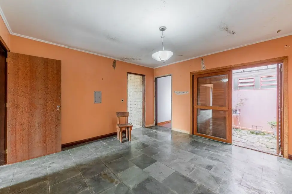 Foto 2 de Casa com 3 quartos à venda, 280m2 em Chácara das Pedras, Porto Alegre - RS