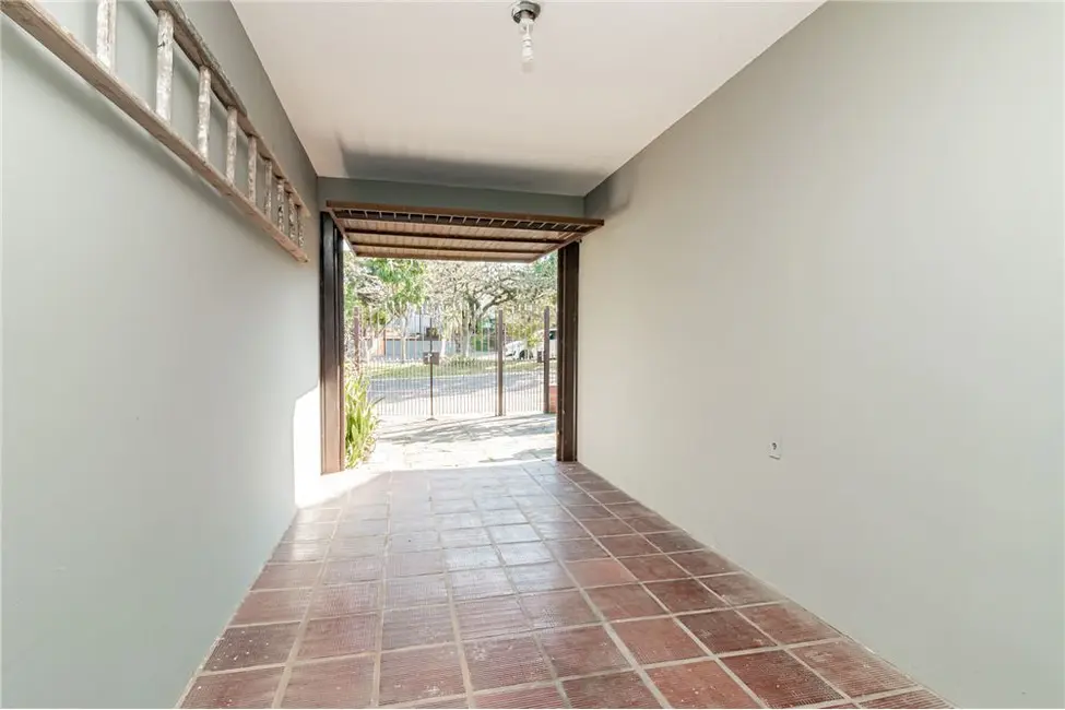 Casa com 4 quartos à venda, 133m2 em Morro Santana, Porto Alegre - RS - imagem 3 Foto 3 de Casa com 4 quartos à venda, 133m2 em Morro Santana, Porto Alegre - RS