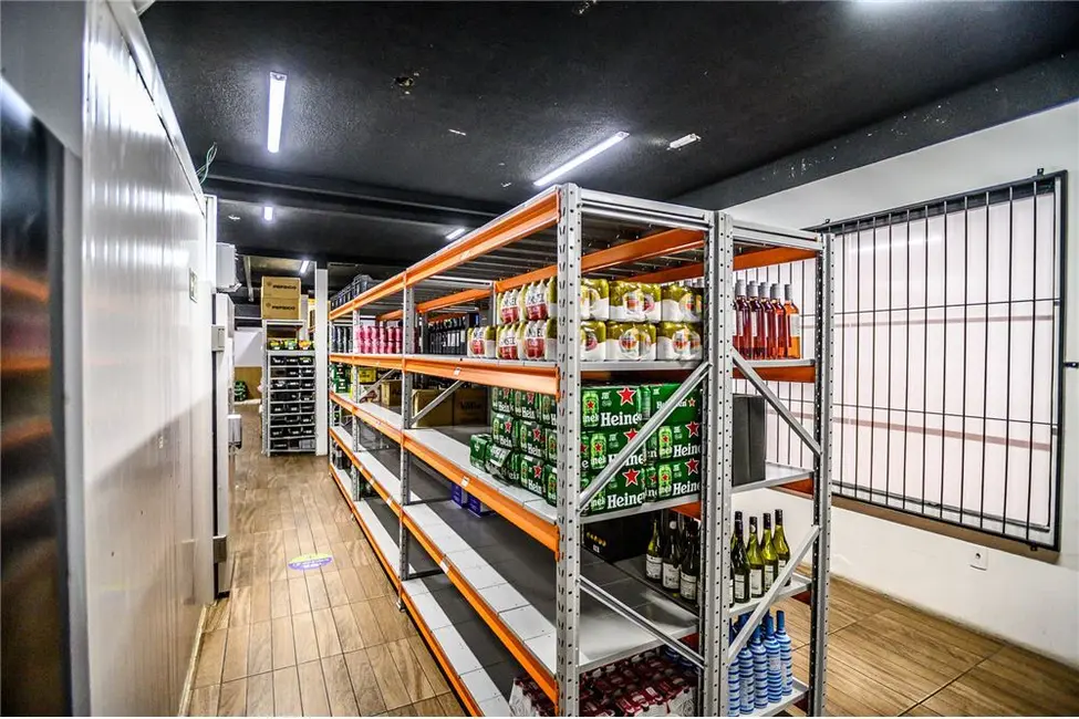 Casa com 3 quartos à venda, 400m2 em Moinhos de Vento, Porto Alegre - RS - imagem 7 Foto 7 de Casa com 3 quartos à venda, 400m2 em Moinhos de Vento, Porto Alegre - RS