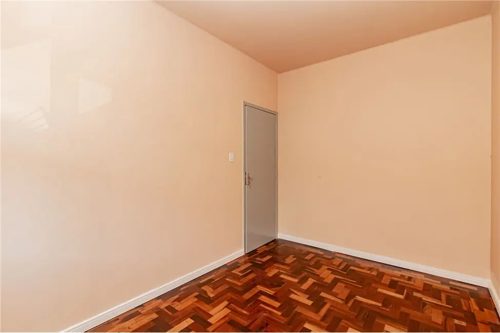 Apartamento com 2 quartos à venda, 50m2 em Passo da Areia, Porto Alegre - RS - imagem 8 Foto 8 de Apartamento com 2 quartos à venda, 50m2 em Passo da Areia, Porto Alegre - RS