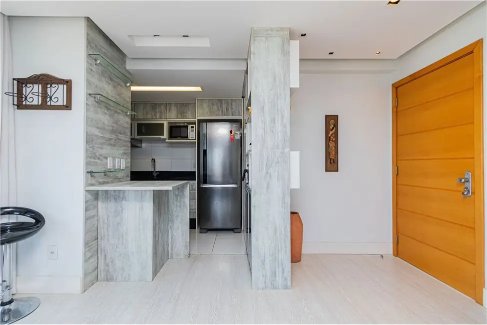 Apartamento com 3 quartos à venda, 78m2 em Passo da Areia, Porto Alegre - RS - imagem 5 Foto 5 de Apartamento com 3 quartos à venda, 78m2 em Passo da Areia, Porto Alegre - RS